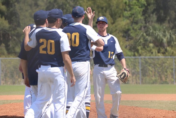 Baseball Sweeps Yeshiva in Conference Opener on Sunday Afternoon