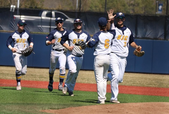 Baseball Splits Conference Doubleheader with USMMA 1-0, 3-2