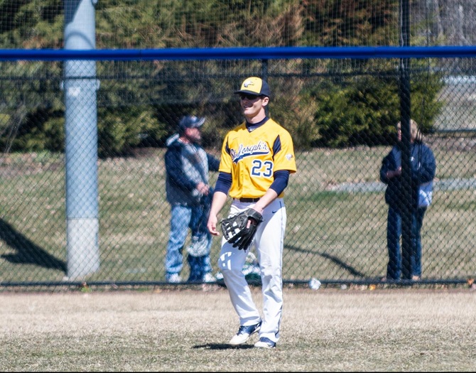 Baseball Picks up Non-Conference Win over CCNY, 10-5