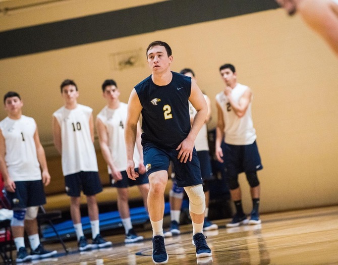 Men's Volleyball Shuts Out Bears, 3-0