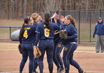 Lady Eagles Sweep Doubleheader From NJCU’s Gothic Knights