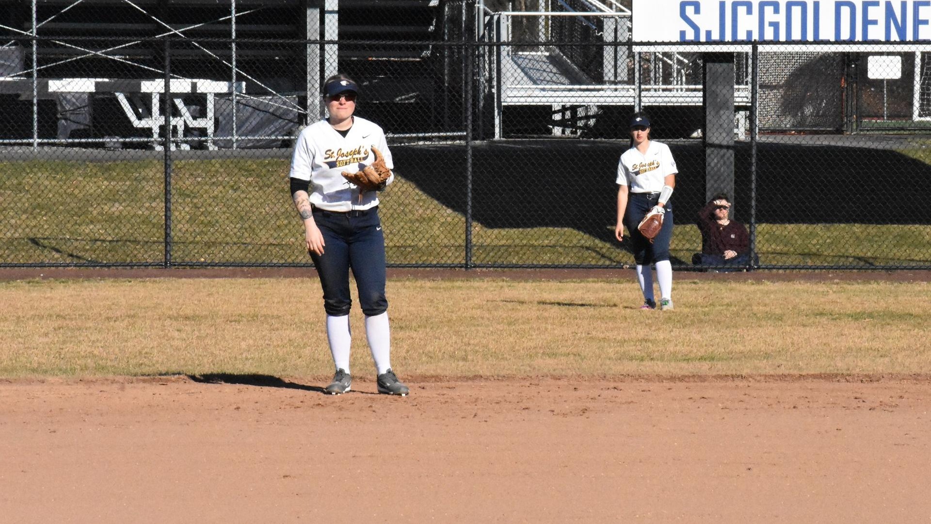 Softball Opens Conference Play With Loses to MSMC