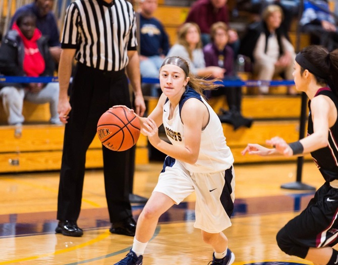 Women's Basketball Outpaced by Worcester