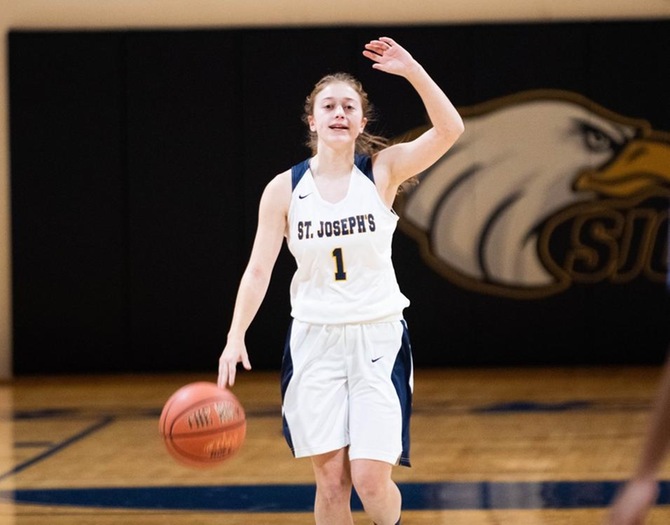 Women’s Basketball Ends Skid with 62-61 Win over Yeshiva