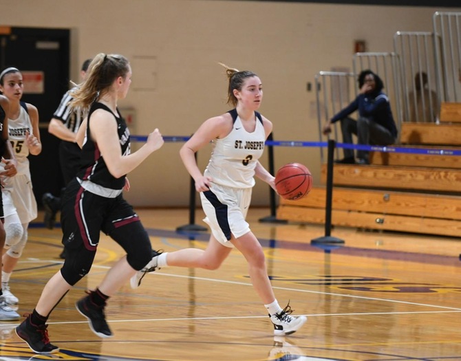 Women's Basketball Downed by the Dolphins on Tuesday