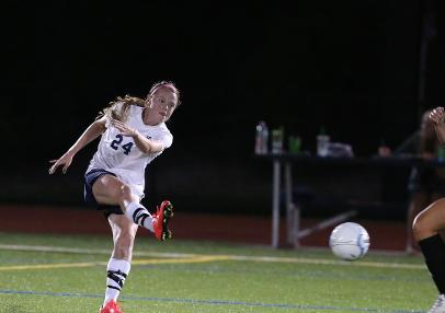 Women's Soccer Breaks the Ice With First Win of Year Over Neumann