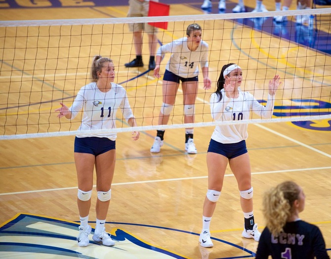 #3 Women’s Volleyball Defeated by USMMA in Skyline Semis
