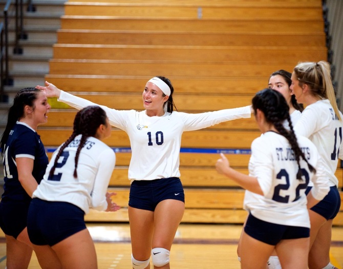 Women’s Volleyball Sweeps Lehman for Third-Straight Victory