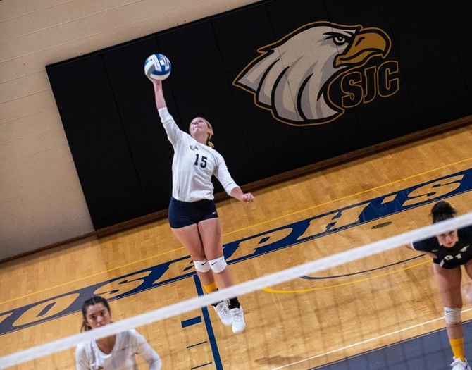 Women's Volleyball Picks Up Non-Conference Win Over Brooklyn College