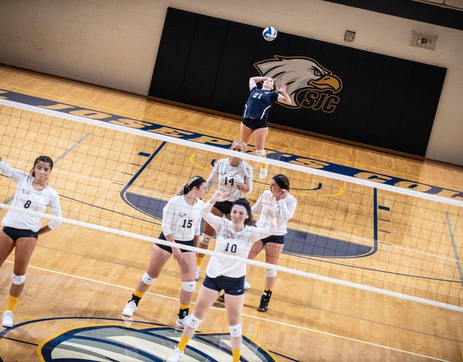 Women's Volleyball Settles for Non-Conference Split