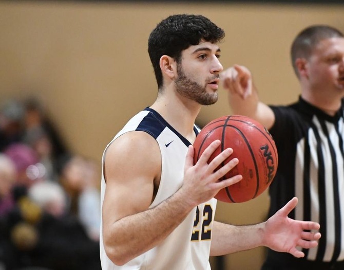 Men’s Basketball Edged by USMMA at Home