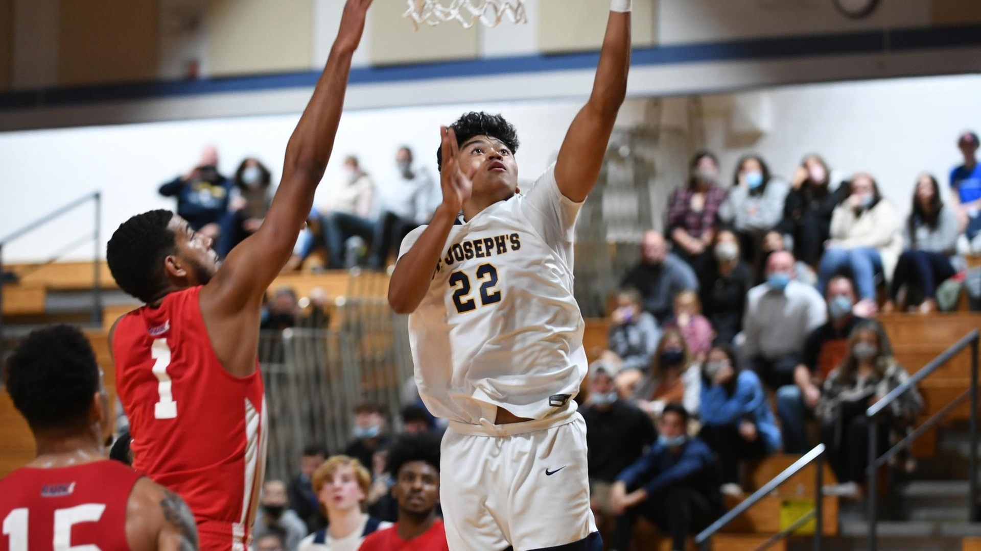 Men's Hoops Snaps Skid with 71-49 Win Over Farmingdale