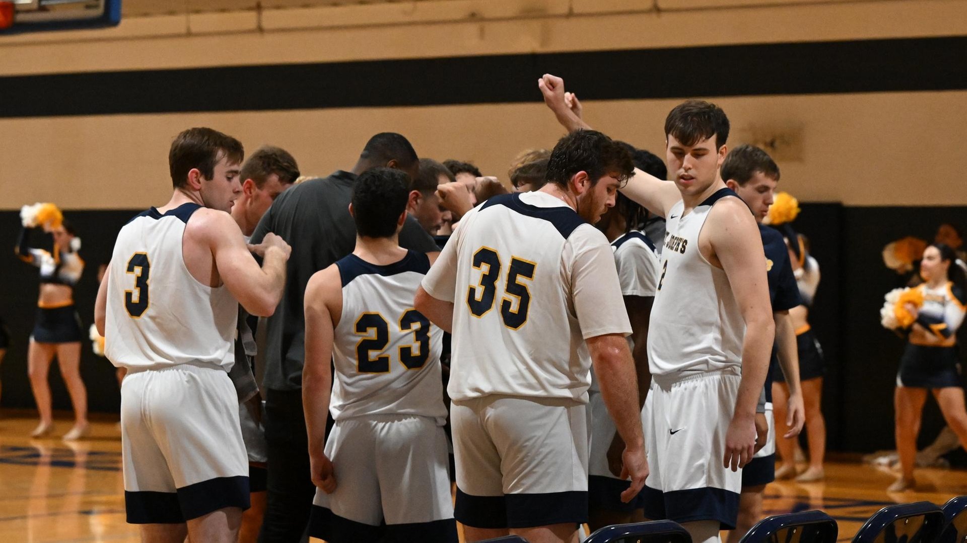 Men's Basketball Sees Season End in Skyline First-Round