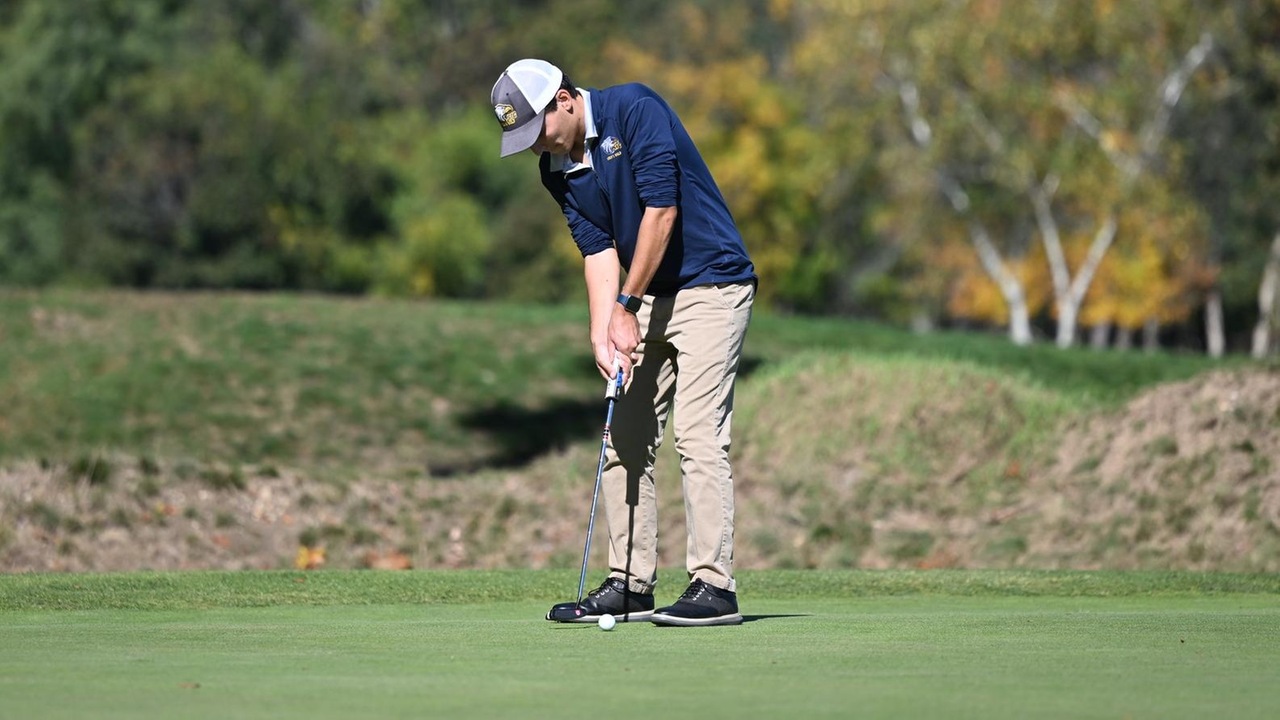 Men's Golf Finishes First at St. Joseph's Tri-Match on Friday
