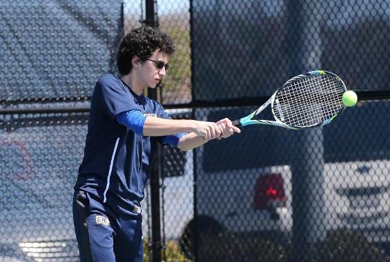 Men’s Tennis Edged by Sarah Lawrence