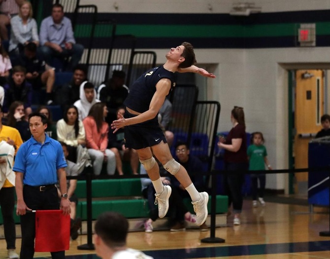 Men's Volleyball Tops Div. I St. Francis College, 3-2