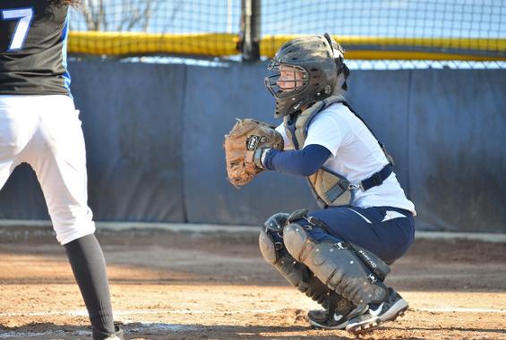 William Paterson Takes Two from Softball