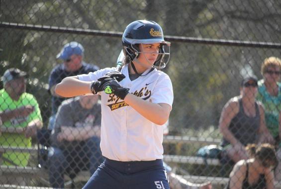 Softball Earns Sweep on Day Two of Fastpitch Dreams Classic