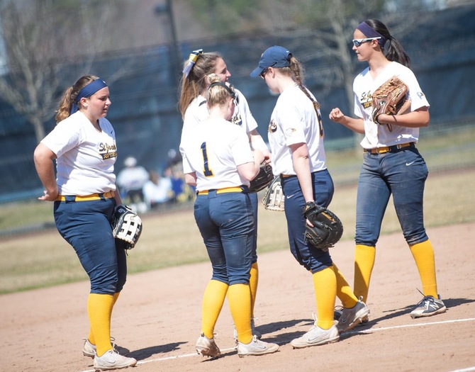 Softball Crashes Out of Skyline Championship on Saturday