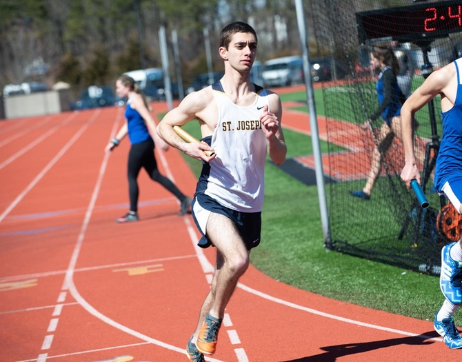 Track and Field Competes at TCNJ Invitational