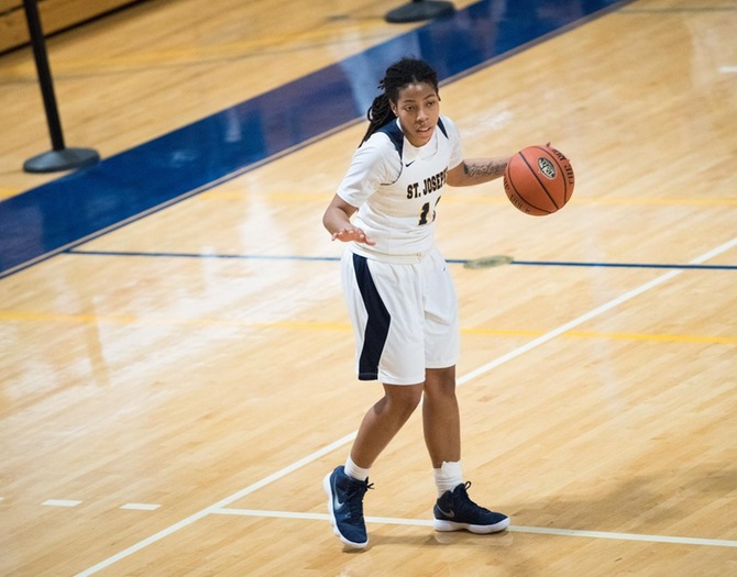 Women's Basketball Defeated by Old Westbury