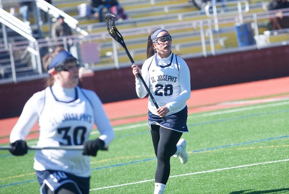 Women's Lacrosse Edges Worcester State 13-10 on Sunday Morning