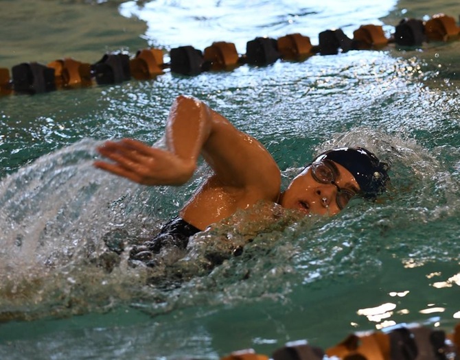 Women’s Swimming Places Third at Skyline Championships