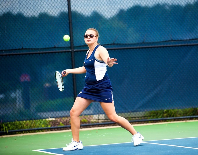 Women’s Tennis Tops SJC-Brooklyn, 9-0, on Senior Day