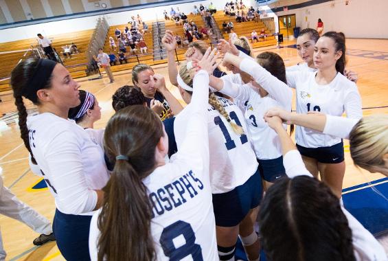 Women’s Volleyball Sweeps Maritime, Mt. St. Mary on Sunday