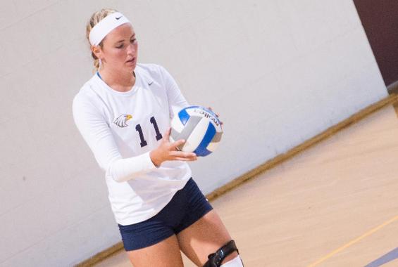 Women’s Volleyball Swept By NYU on Tuesday