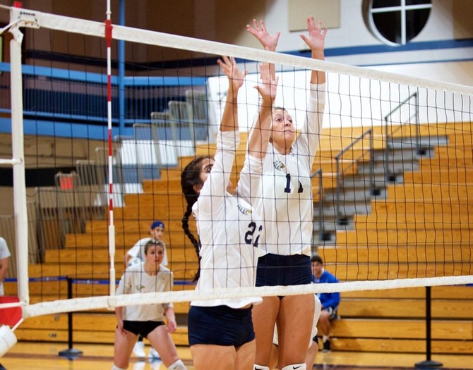 Women’s Volleyball Wraps Up Play at the Roadrunner Invitational