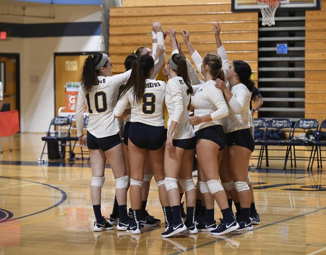 Women's Volleyball Holds off Brooklyn College, 3-2