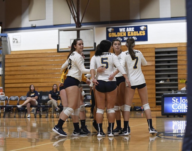Women's Volleyball Eliminated in Five Set Thriller