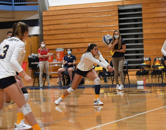 Women's Volleyball Opens Season with Win over Ramapo