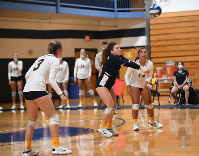 Women's Volleyball Downed by Brooklyn, 3-1