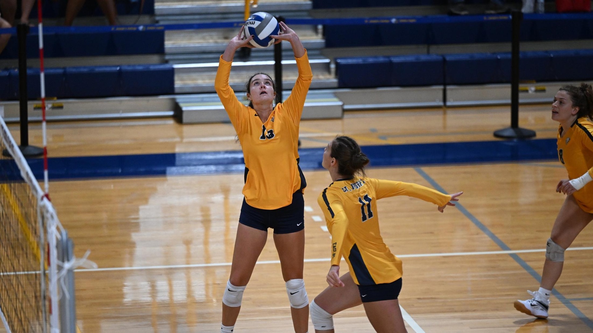 Women's Volleyball Splits a Pair on Saturday