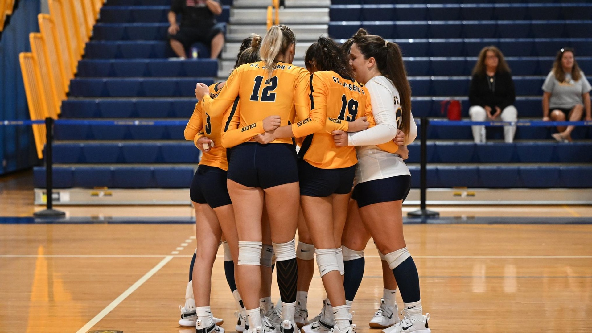 Women's Volleyball Suffers Five-Set Loss to Farmingdale