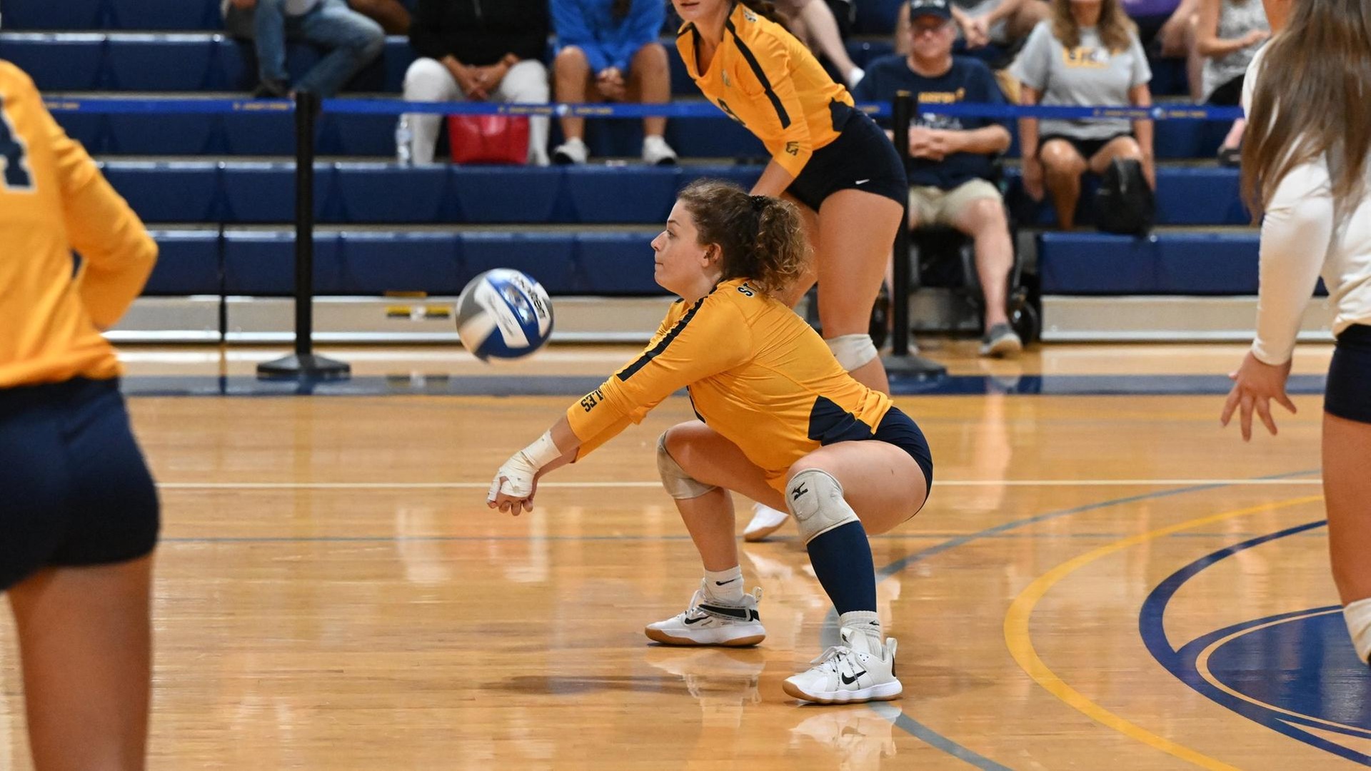 Women's Volleyball Drops Non-Conference Contest to Hunter, 3-1