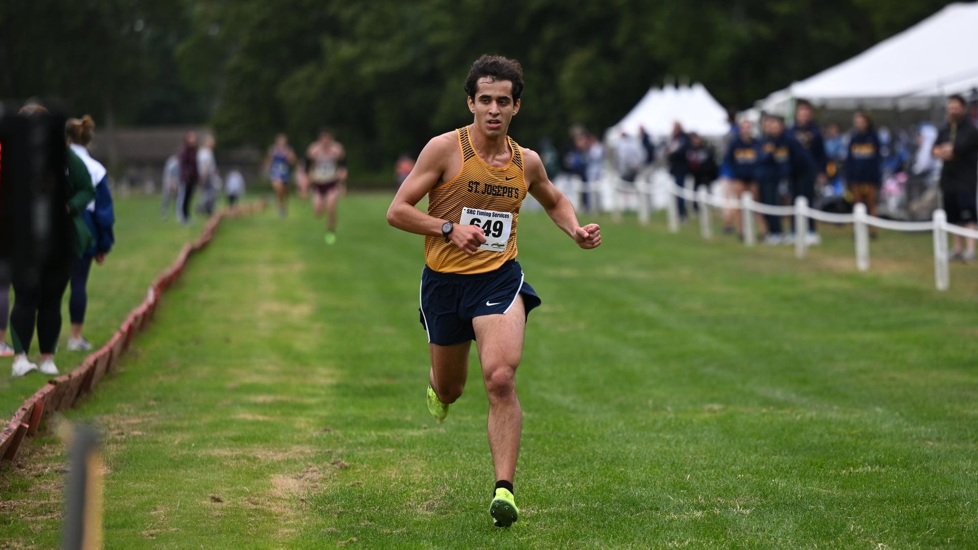 Cross Country Hosts Golden Eagle Invitational
