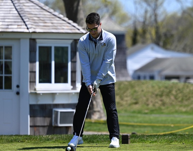 Men's Golf Finishes Fourth at Farmingdale Invitational