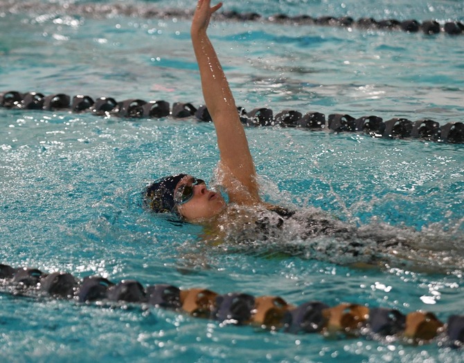 Women's Swimming Finishes 3rd at Skyline Championships