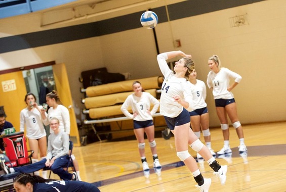 Women’s Volleyball Sweeps CCNY for First WIn of Season