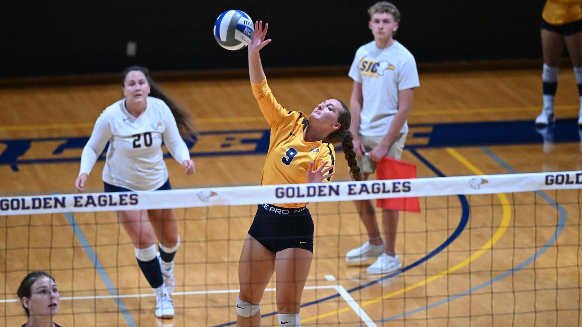 Women's Volleyball Drops Non-Conference Contest to Baruch